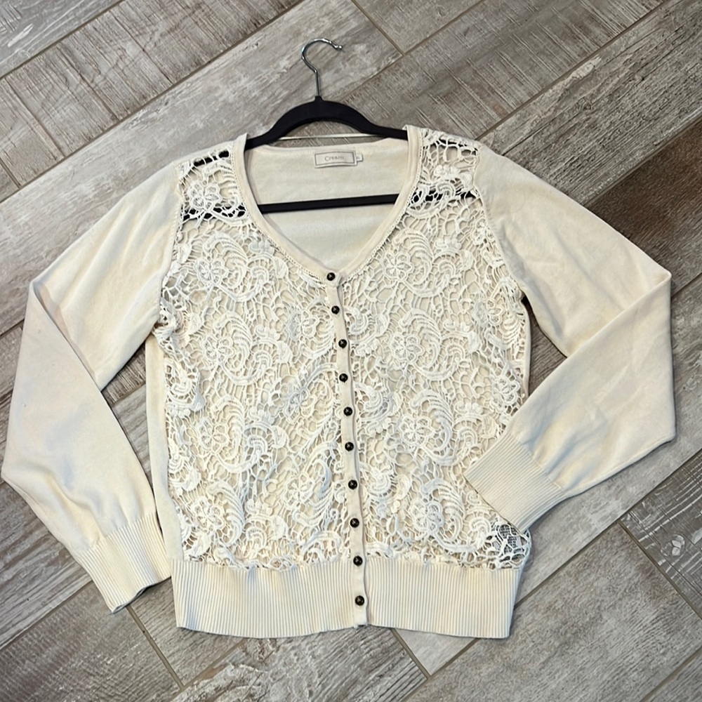 CREAM button up cardigan. EUC. Ladies size XL but fits more like a M/L